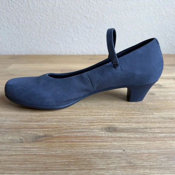 CAMPER Helena Blue Nubuck Leather Shoes Women Size 10 Classic Look Modest Heel - Picture 6 of 12